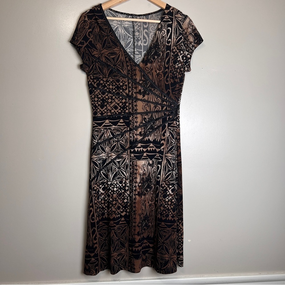Chic & Gorgeous Black & Brown Geometric Flattering Fit Midi Dress Sz S-M EUC